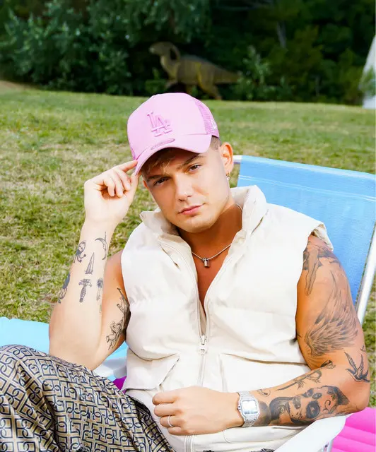 Ian Lucas Biography: Nationality, Age, Net Worth, Height, Girlfriend, Siblings, Instagram, Content Creation, YouTube,