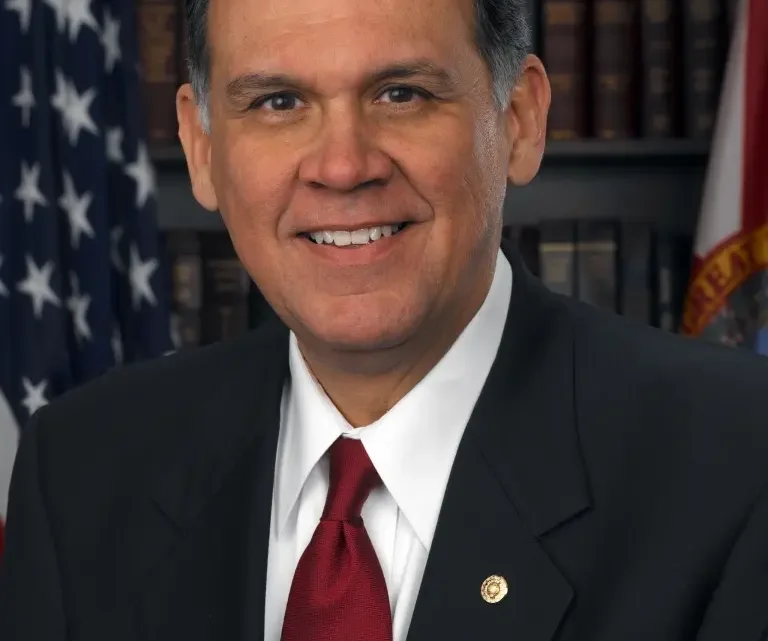 Mel Martinez Biography: Wife, Movies, Age, Height, Ethnicity, Religion, Awards, Instagram, Children