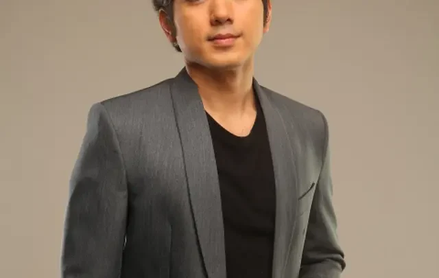 Renz Fernandez Biography: Movies, Age, Height, Awards, Ethnicity, Parents, Runway, Wife