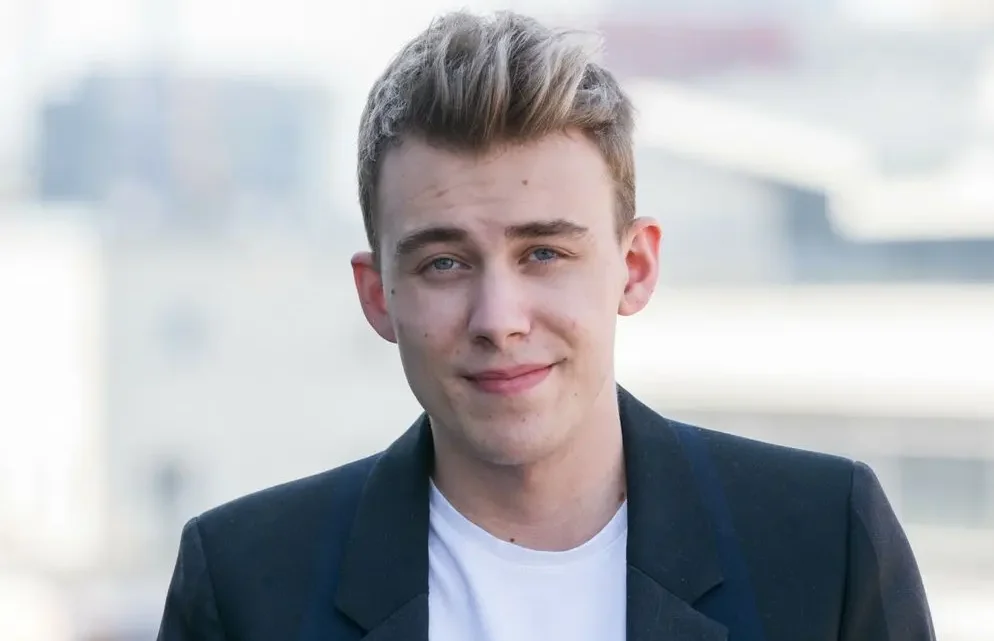 Karol Gązwa Biography: YouTube, Net Worth, Age, Height, Ethnicity, Girlfriend, Height, Instagram