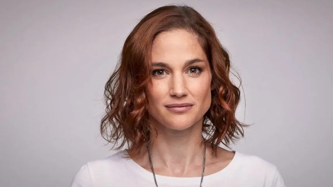 Dorina Martinovics Biography: Age, Height, Net Worth, Parents, Husband, Children, Movies & TV Shows