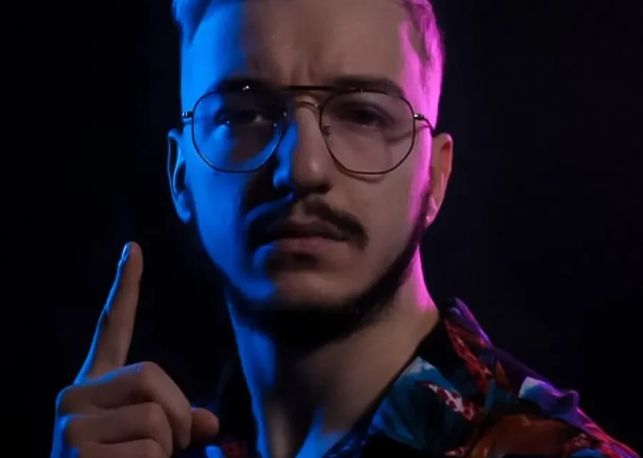 Gimper Biography: YouTube, Net Worth, Age, Girlfriend, Ethnicity, Parents, Awards