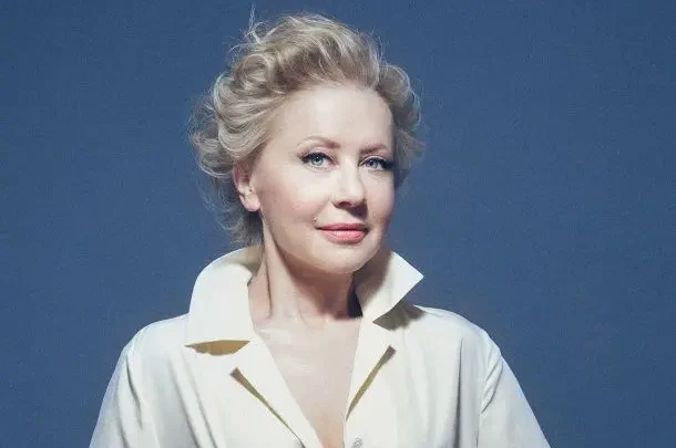 Enikő Eszenyi Biography: Age, Height, Net Worth, Parents, Siblings, Husband, Children, Movies & TV Shows