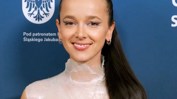 Monika Brodka Biography: Age, Height, Ethnicity, Parents, Awards, Boyfriend, Songs, Instagram