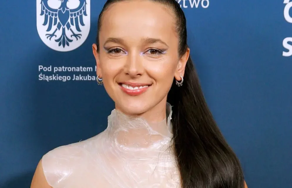 Monika Brodka Biography: Age, Height, Ethnicity, Parents, Awards, Boyfriend, Songs, Instagram