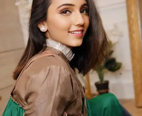 Masoom Mehta Biography: Net Worth, Husband, Age, Height, Parents, Children, Siblings, Career, Instagram