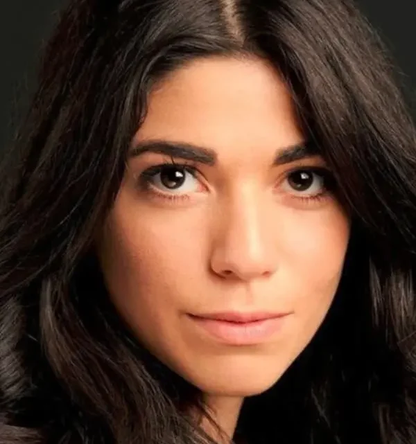 Ceren Moray Biography: Height, Net Worth, Age, Parents, Husband, Movies, Instagram, TV Shows