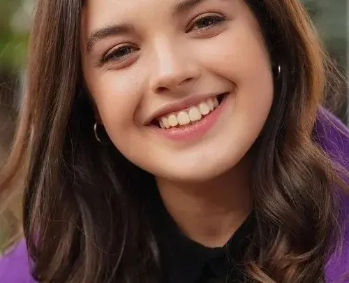 Gülderen Güler Biography: Net Worth, Age, Parents, Height, Husband, Movies, Instagram, Career