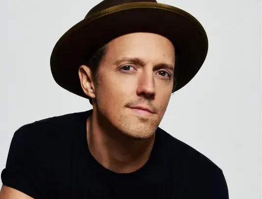 Jason Mraz Biography: Height, Age, Net Worth, Parents, Wife, Songs, Albums, Awards, Instagram