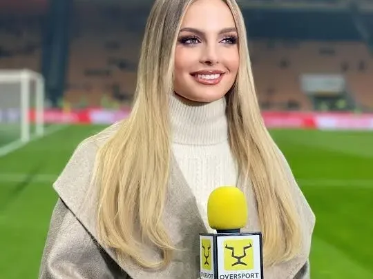 Cindy Marina Biography: Siblings, Height, Parents, Age, Ethnicity, Volleyball, Net Worth, Awards