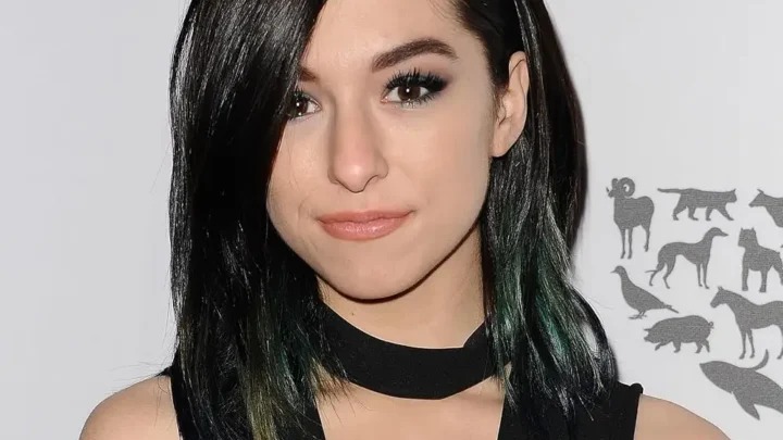Christina Grimmie Biography: Age, Parents, Height, Net Worth, Brother, Songs, Albums, YouTube, Boyfriend
