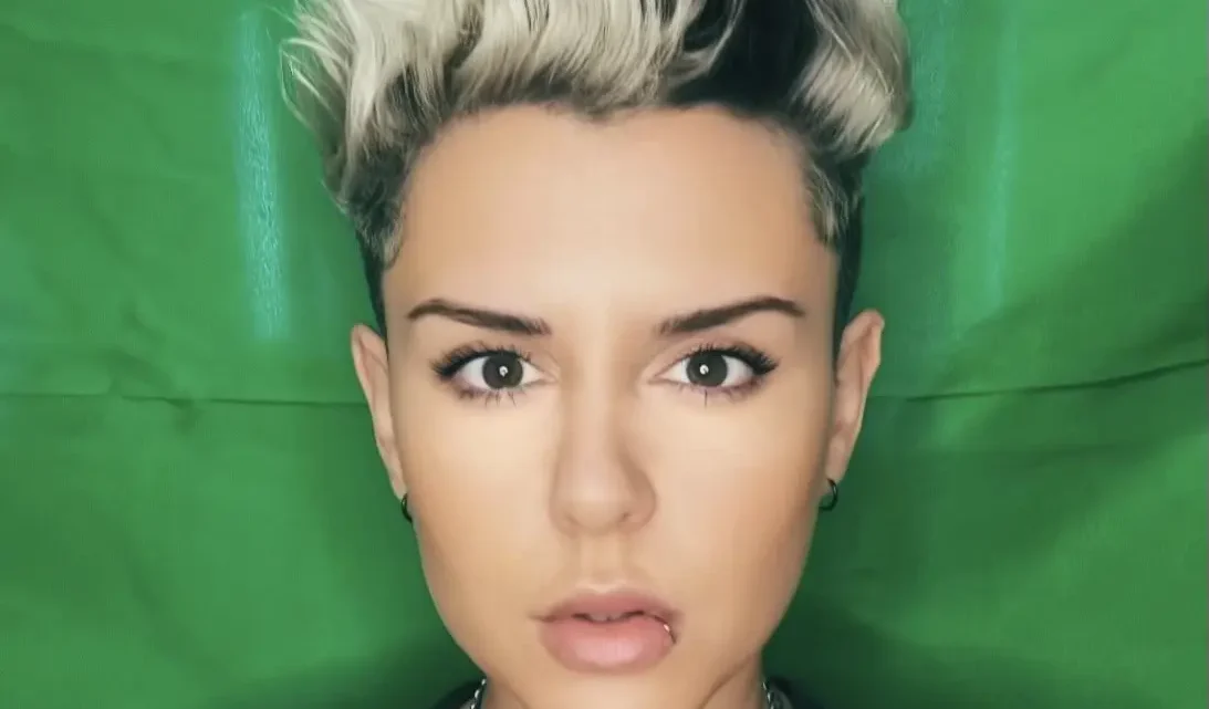 Christina Novelli Biography: Parents, Age, Height, Net Worth, Wife, Songs, Albums, Instagram