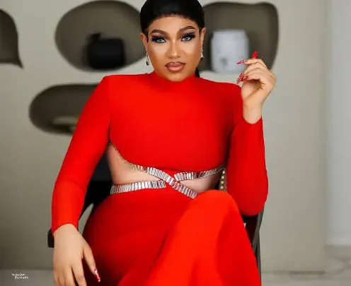 Queeneth Hilbert Biography: Height, Age, Husband, Net Worth, Movies & TV Shows, Son, Parents, Tribe, Instagram