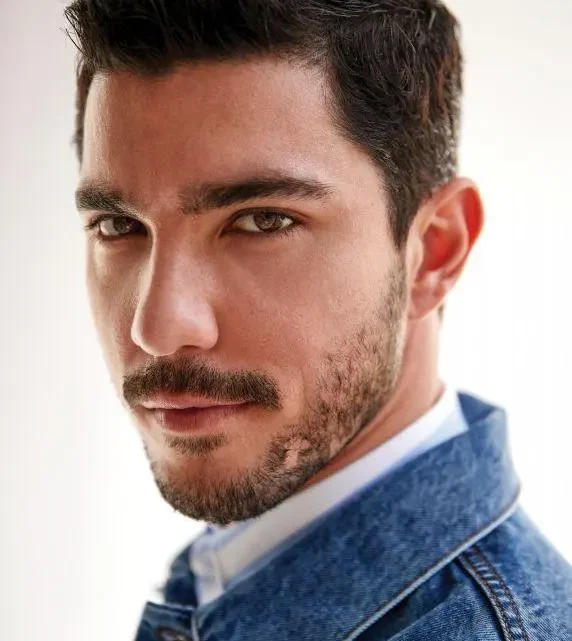 Kaan Yıldırım Biography: Height, Age, Spouse, Parents, Net Worth, Children, Movies & TV Shows