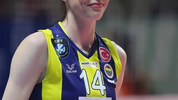 Eda Erdem Dündar Biography: Height, Age, Net Worth, Parents, Spouse, Stats, Instagram, Career