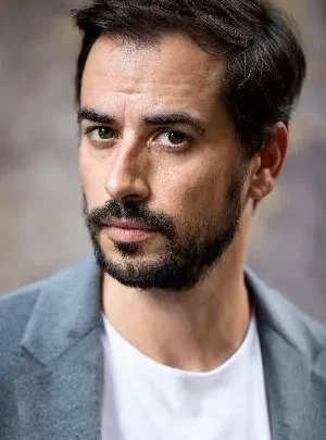 Iago García Biography: Movies, Age, Height, TV Shows, Spouse, Parents, Net Worth