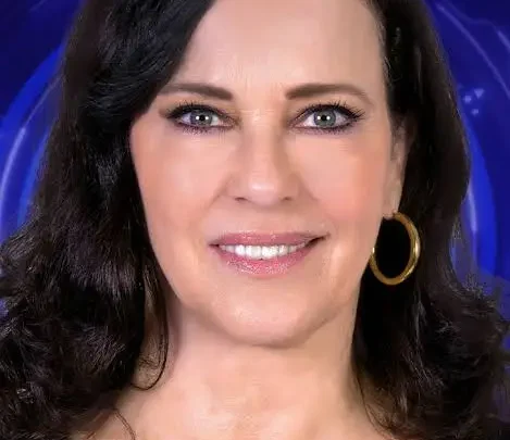 Clarissa Burt Biography: Movies & TV Shows, Parents, Net Worth, Height, Age, Spouse, Awards, Instagram