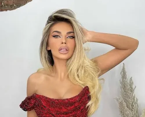 Beatrix Ramosaj Biography: Instagram, Net Worth, Age, Songs, Awards, Height, Boyfriend