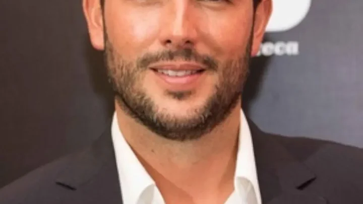 Sebastián Martínez Biography: Wife, Children, Net Worth, Height, Age, Religion, Awards