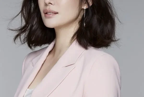 Kim Hyun-joo Biography: Height, Age, Model, Siblings, Movies, Net Worth, Spouse, Instagram