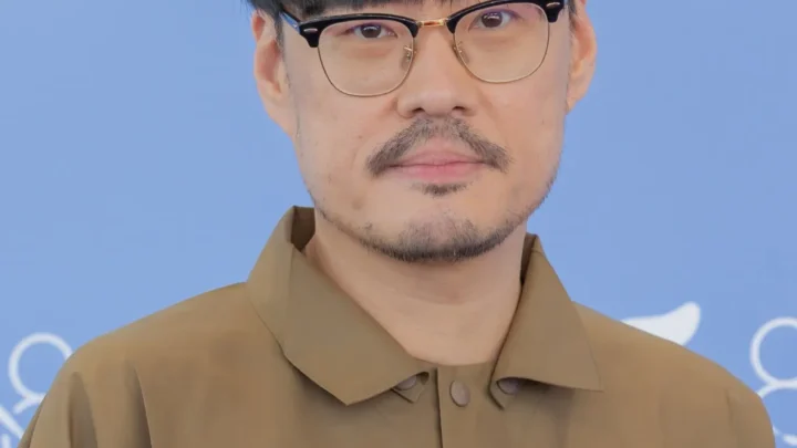 Nawapol Thamrongrattanarit Biography: Net Worth, Age, Birthplace, Parents, Career, Wife, Movies