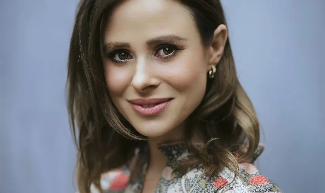 Camilla Thurlow Biography: Age, Height, Net Worth, Parents, Spouse, Children, Siblings, TV Shows