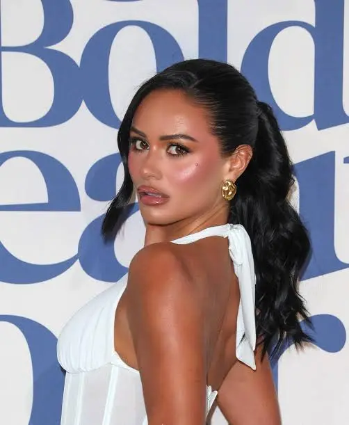 Olivia Hawkins Biography: Age, Height, Net Worth, Parents, Siblings, Instagram, Husband, Movies, TV Shows