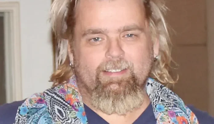 Jonathan Hay Biography: Net Worth, Age, Spouse, Children, Parents, Birthplace, Height, Songs