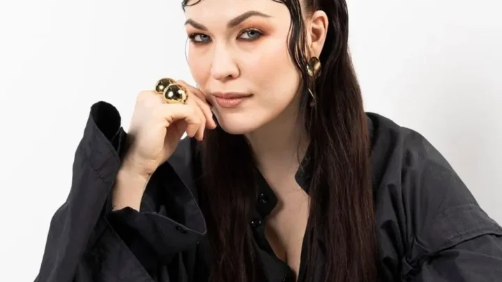 Jenni Vartiainen Biography: Awards, Net Worth, Parents, Ethnicity, Songs, Age, Husband