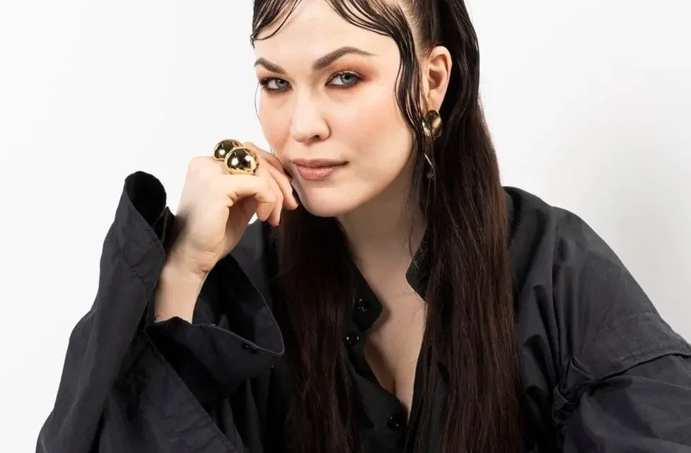 Jenni Vartiainen Biography: Awards, Net Worth, Parents, Ethnicity, Songs, Age, Husband