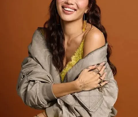 Shirly Karvinen Biography: Instagram, Net Worth, Height, Boyfriend, Age, Hair Color, Awards, Beauty Pageant