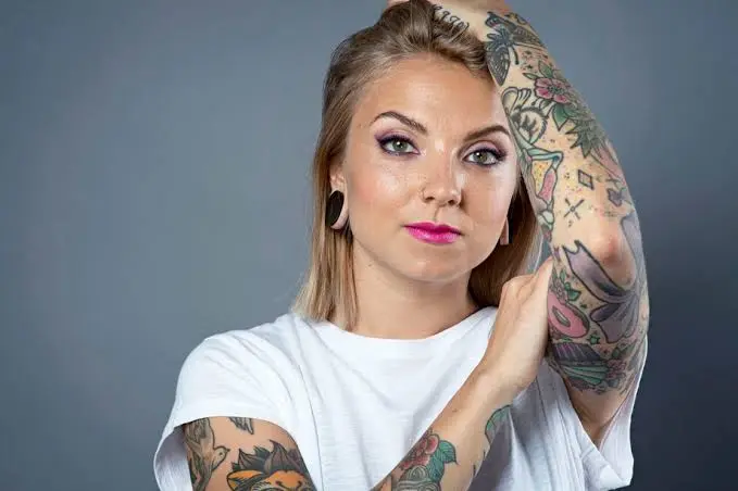 Veronica Verho Biography: Tv Shows, Boyfriend, Net Worth, Height, Ethnicity, Age, Parents, Awards