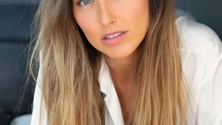 Sofía Sisniega Biography: Husband, Net Worth, Age, Height, Movies, Children, Parents, Instagram