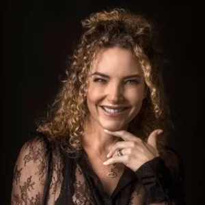 Virna Flores