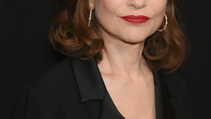 Isabelle Huppert Biography: Awards, Ethnicity, Husband, Movies, Age, Height, Net Worth