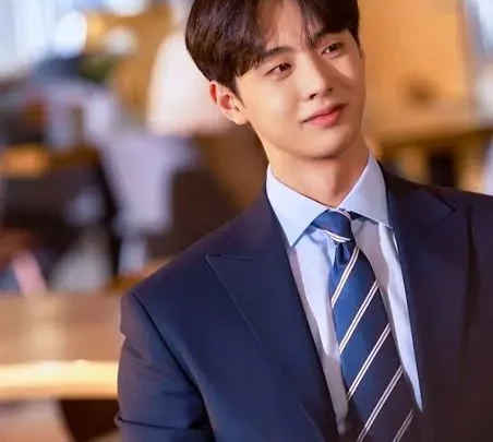 Kim Hyun-jin Biography: Height, Age, Movies, Instagram, Sister, Girlfriend, Net Worth