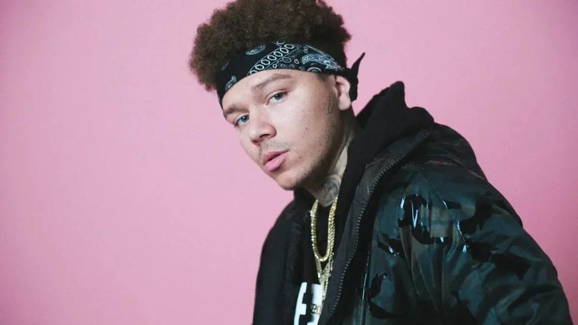 Phora Bio: Height, Parents, Age, Net Worth, Girlfriend, Concerts, Songs, Instagram, Albums