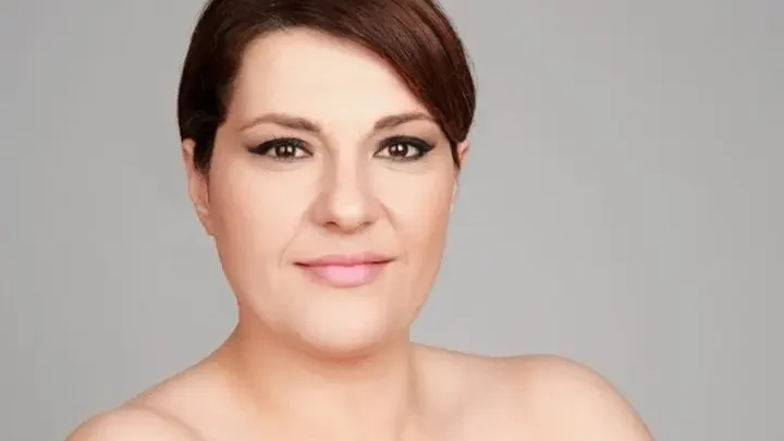 Katerina Zarifi Bio: Age, Parents, Height, Net Worth, Career, Siblings, Spouse, Nationality, TV Shows, Instagram