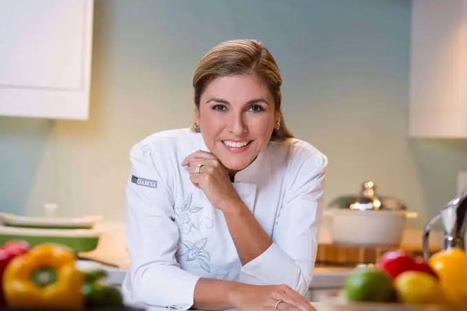 Lorena García Biography: Age, Restaurants, Net Worth, Career, Height, Cookbook, Son, Husband