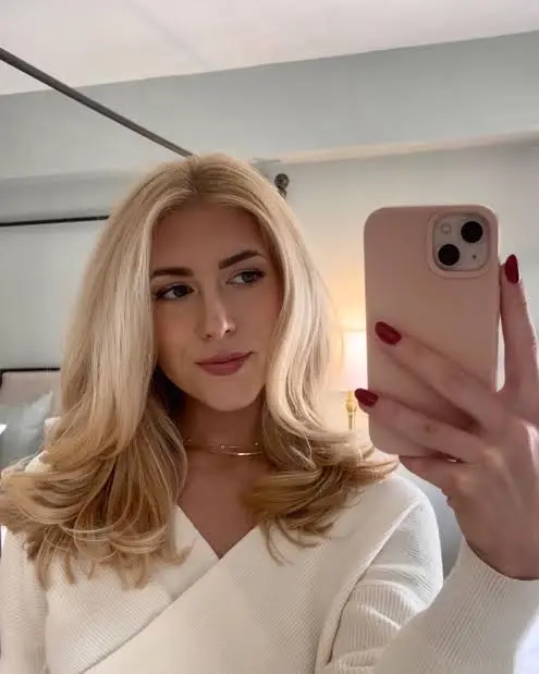 Emily Claire Evans Biography: Instagram, Net Worth, Age, Height, Ethnicity, Boyfriend, Awards