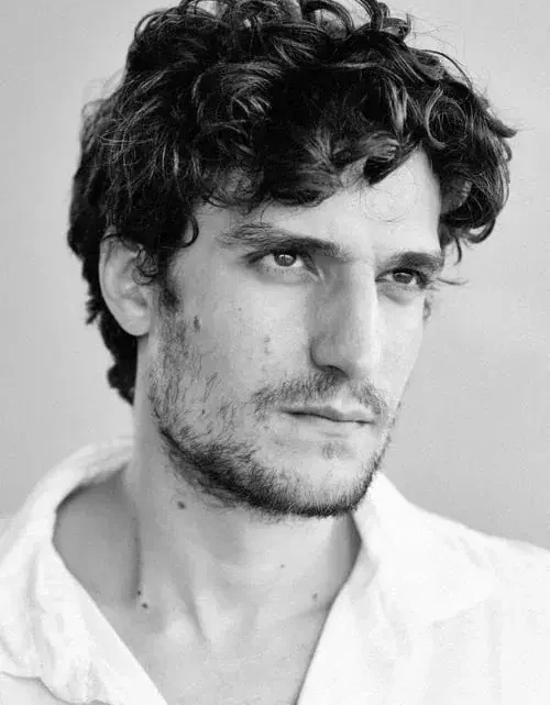 Louis Garrel Biography: Movies, Age, Wife, Ethnicity, Net Worth, Height, Parents, Instagram, Awards