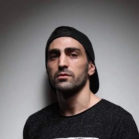 Tornike Kipiani Biography: Ethnicity, Awards, Net Worth, Height, Songs, Age, Instagram