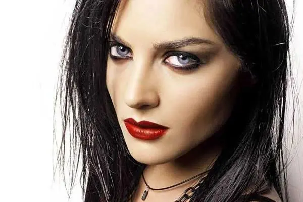 Nina Sublatti Biography: Instagram, Awards, Songs, Husband, Net Worth, Height, Ethnicity, Age