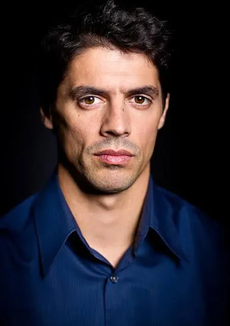 Gonçalo Waddington Biography: Movies, Age, Height, Awards, Ethnicity, Parents, Net Worth, Instagram