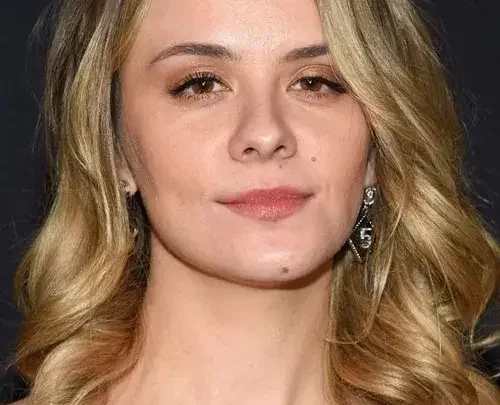 Dasha Nekrasova Biography: Husband, Facebook, Movies, Height, Age, Siblings, Parents, Instagram, TV Shows