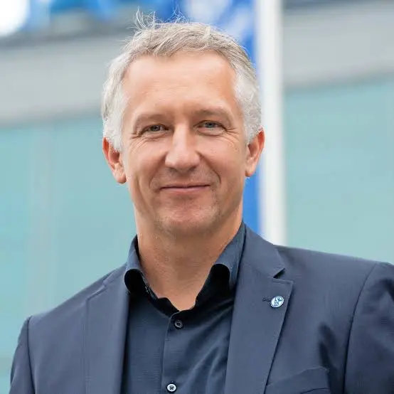 Frank Baumann Biography: Occupation, Siblings, Height, Net Worth, Age, Wife, Children, Parents