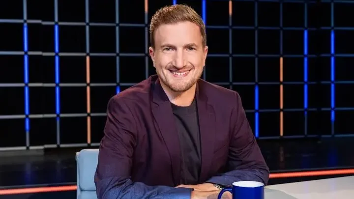 Stefan Büsser Biography: Height, Parents, Movies, TV Shows, Net Worth, Age, Siblings, Wife