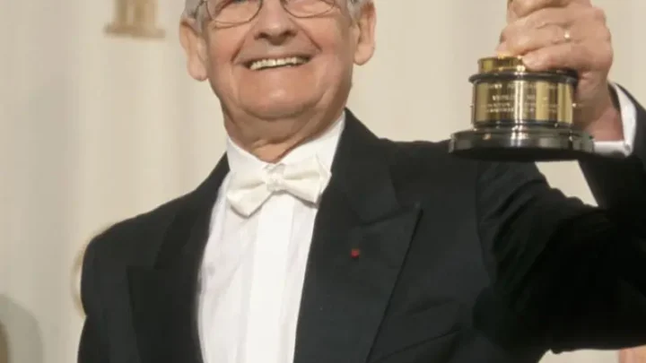 Andrzej Wajda Biography: Wife, Net Worth, Movies, Age, Ethnicity, Daughter, Height, Death