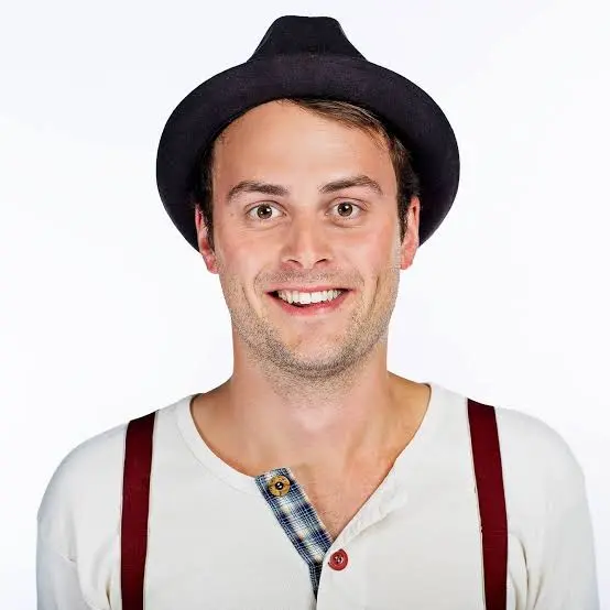 Kristian Gintberg Biography: Career, Age, Net Worth, Girlfriend, Height, Son, Parents, Shows