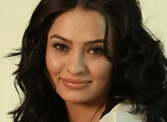 Marina Golbahari Biography: Height, Partner, Movies, Awards, Age, Net Worth, Parents, YouTube